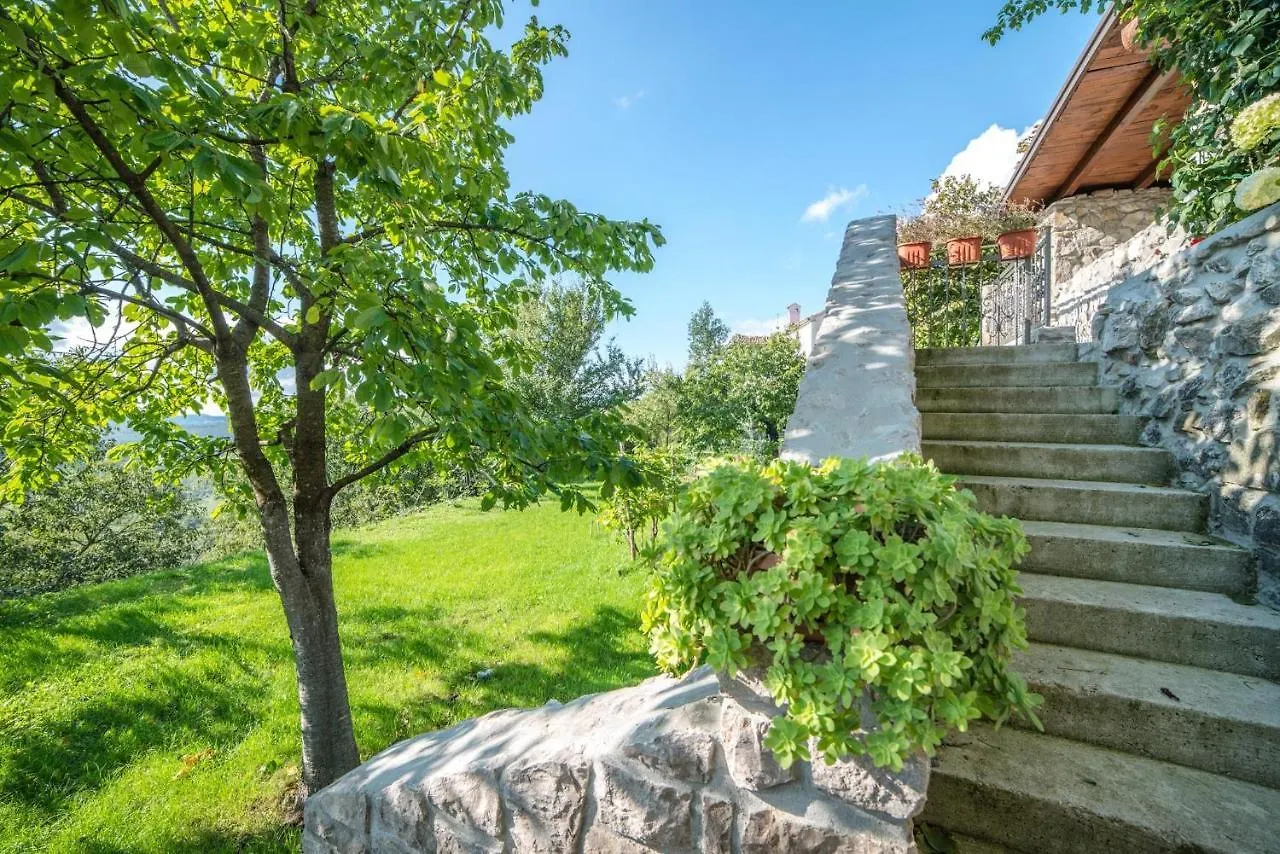 Apartment Pud Oreh 306 Roč 克罗地亚